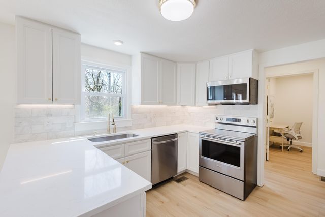 887 Jairus Drive, Lexington, KY 40515