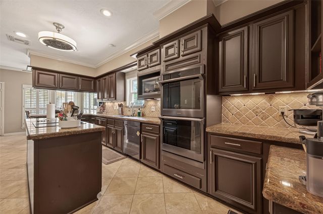 1807 Kingsmill Lane, Richmond, TX 77406