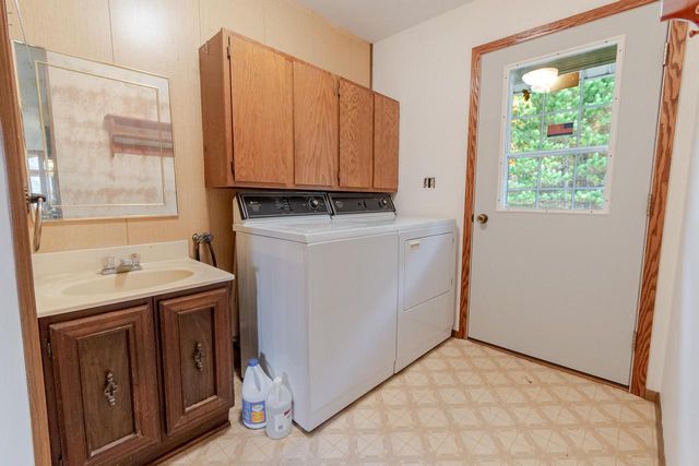 E516 Rustad ROAD, Iola, WI 54945