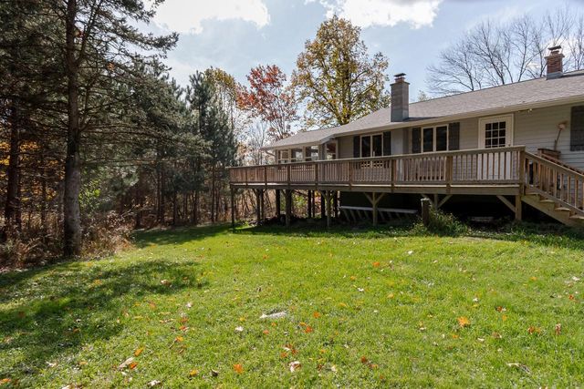 E516 Rustad ROAD, Iola, WI 54945