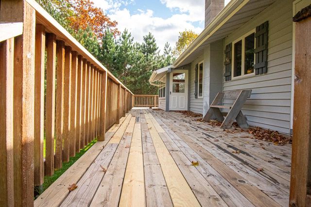 E516 Rustad ROAD, Iola, WI 54945