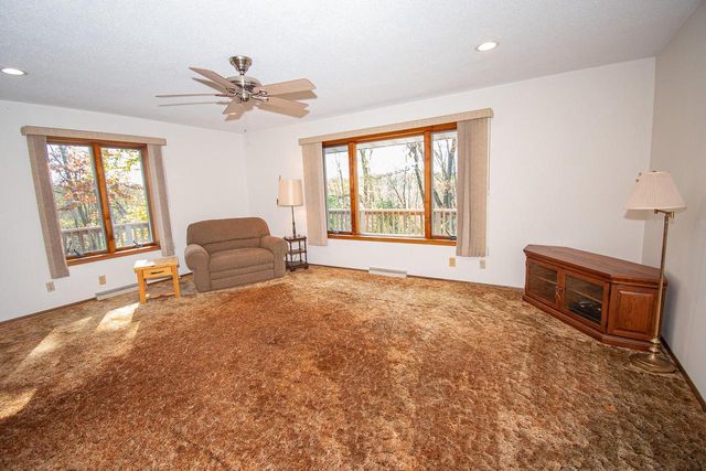 E516 Rustad ROAD, Iola, WI 54945