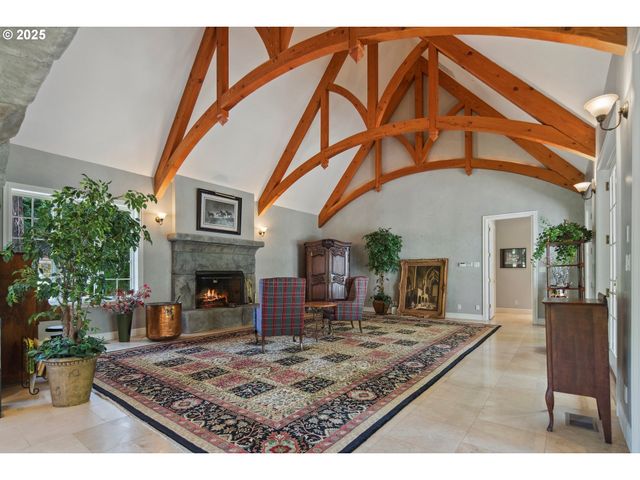 1500 Se WAVERLY Dr, Portland, OR 97222