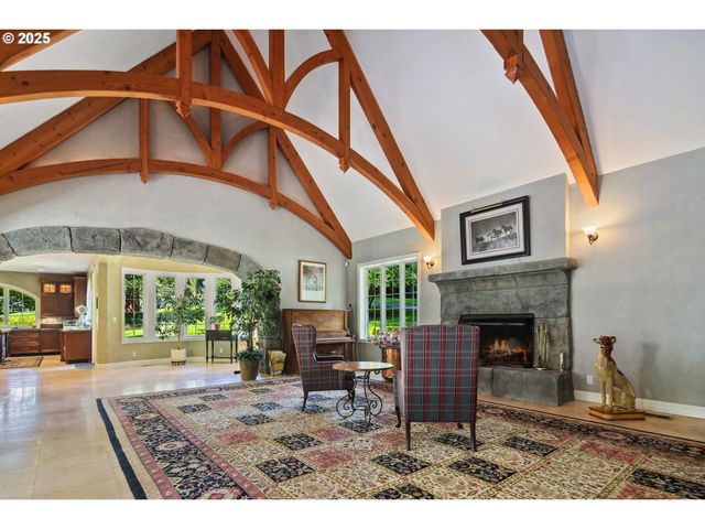 1500 Se WAVERLY Dr, Portland, OR 97222