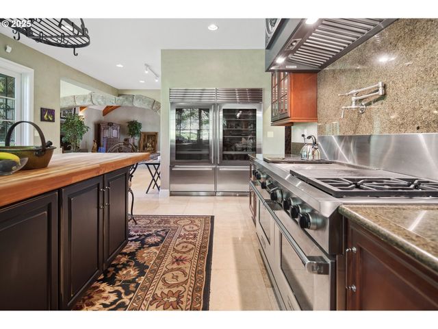 1500 Se WAVERLY Dr, Portland, OR 97222