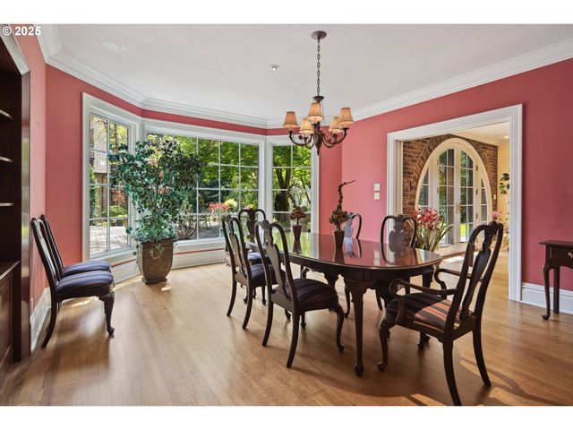 1500 Se WAVERLY Dr, Portland, OR 97222