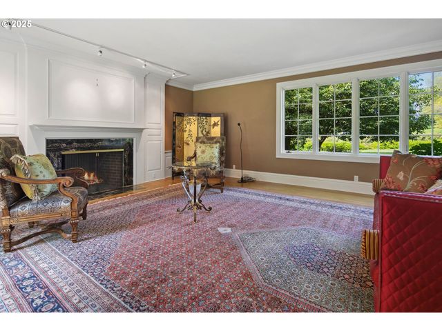 1500 Se WAVERLY Dr, Portland, OR 97222