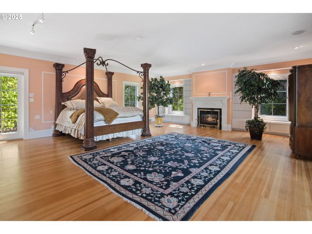 1500 Se WAVERLY Dr, Portland, OR 97222