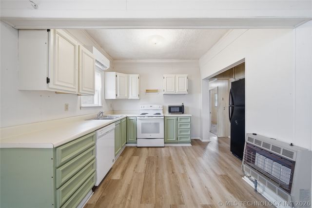 428 E 4th Street, Claremore, OK 74017