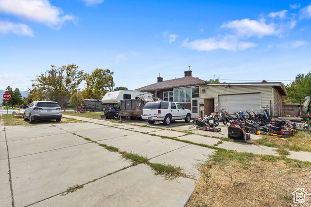 393 E CENTER ST, Springville, UT 84663