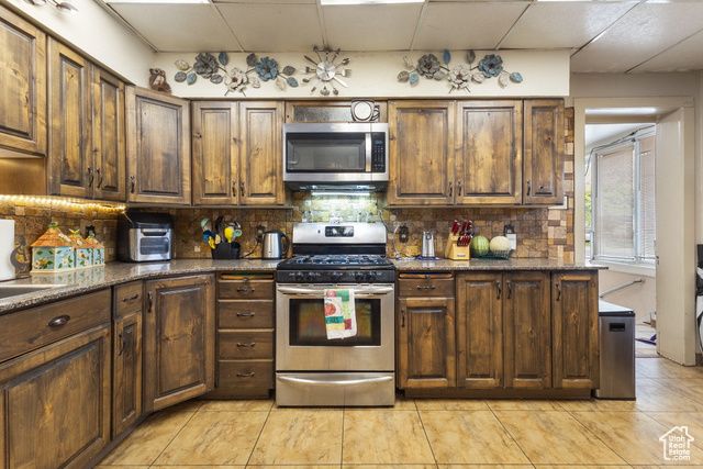 393 E CENTER ST, Springville, UT 84663