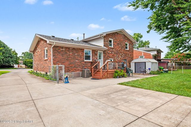 8312 Ende Ln, Louisville, KY 40219