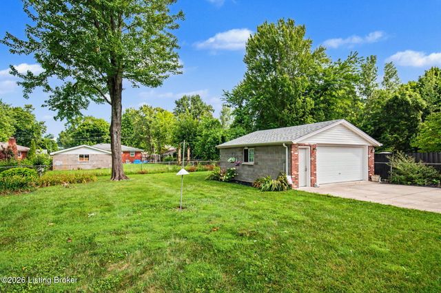 8312 Ende Ln, Louisville, KY 40219