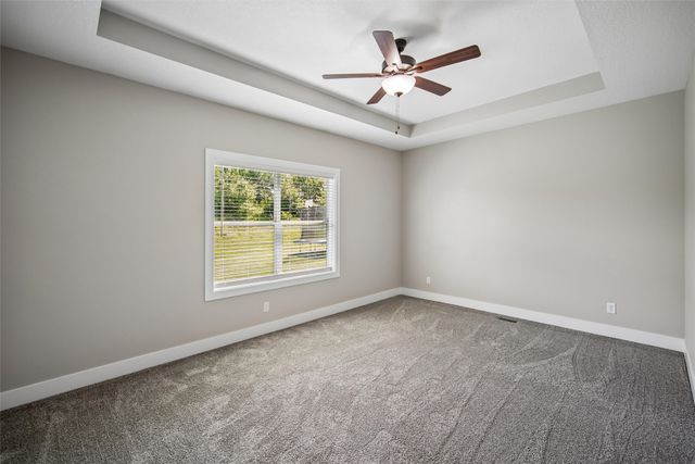 14406 Holcomb Avenue, Urbandale, IA 50323
