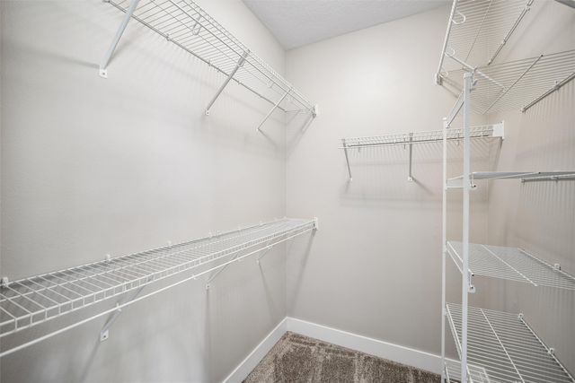 14406 Holcomb Avenue, Urbandale, IA 50323