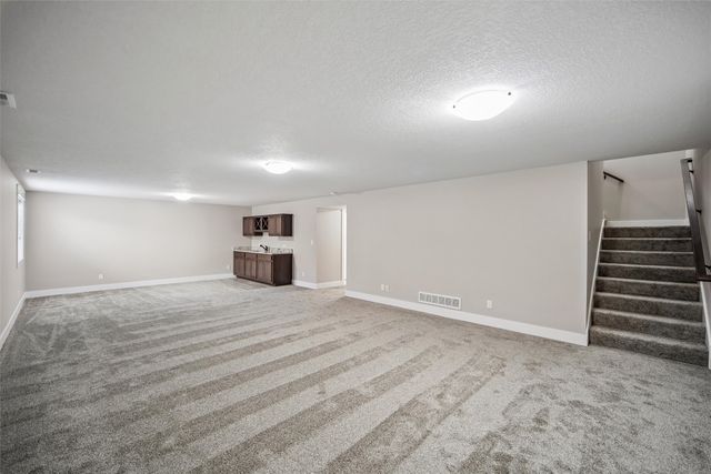 14406 Holcomb Avenue, Urbandale, IA 50323
