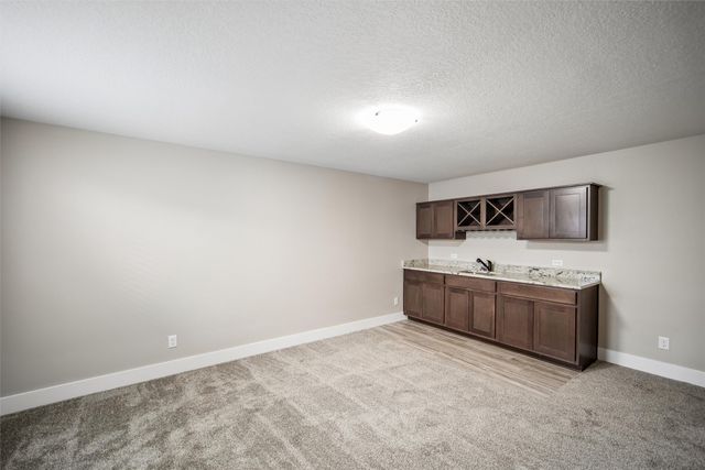 14406 Holcomb Avenue, Urbandale, IA 50323