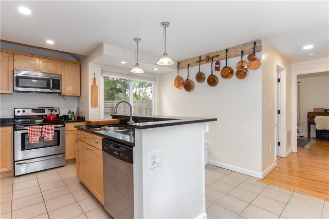 15 Spencer Drive, North Kingstown, RI 02852