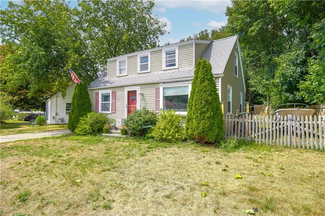 15 Spencer Drive, North Kingstown, RI 02852