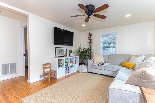 15 Spencer Drive, North Kingstown, RI 02852
