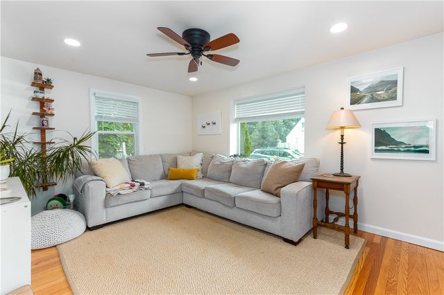 15 Spencer Drive, North Kingstown, RI 02852