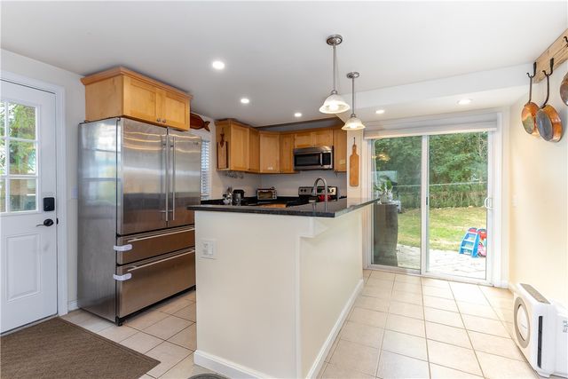 15 Spencer Drive, North Kingstown, RI 02852