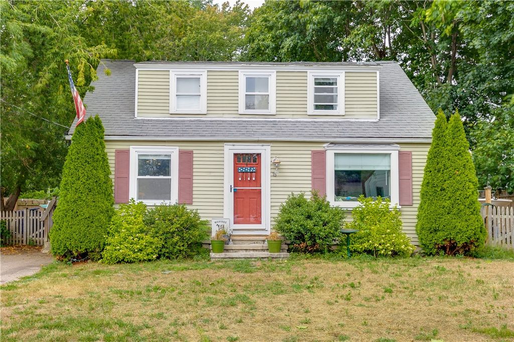 15 Spencer Drive, North Kingstown, RI 02852