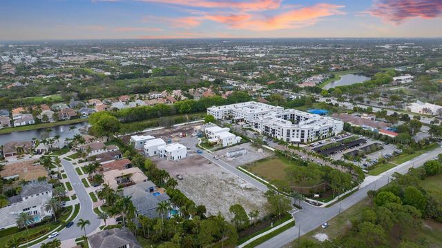 16670 Mosaic Place, Delray Beach, FL 33446