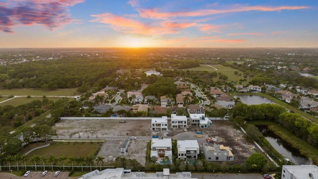 16670 Mosaic Place, Delray Beach, FL 33446