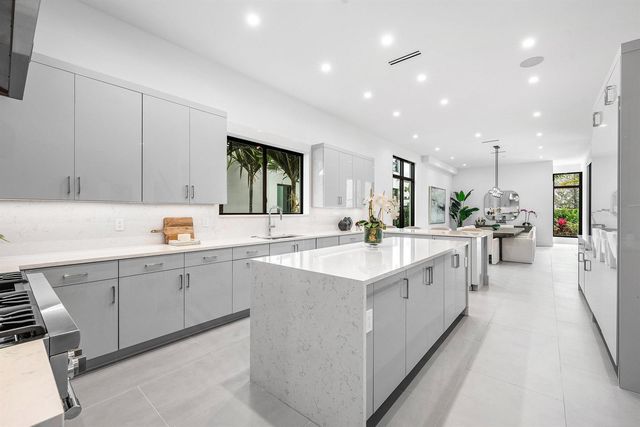 16670 Mosaic Place, Delray Beach, FL 33446