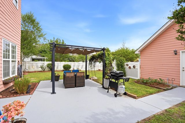 215 Trillium Avenue, Summerville, SC 29483