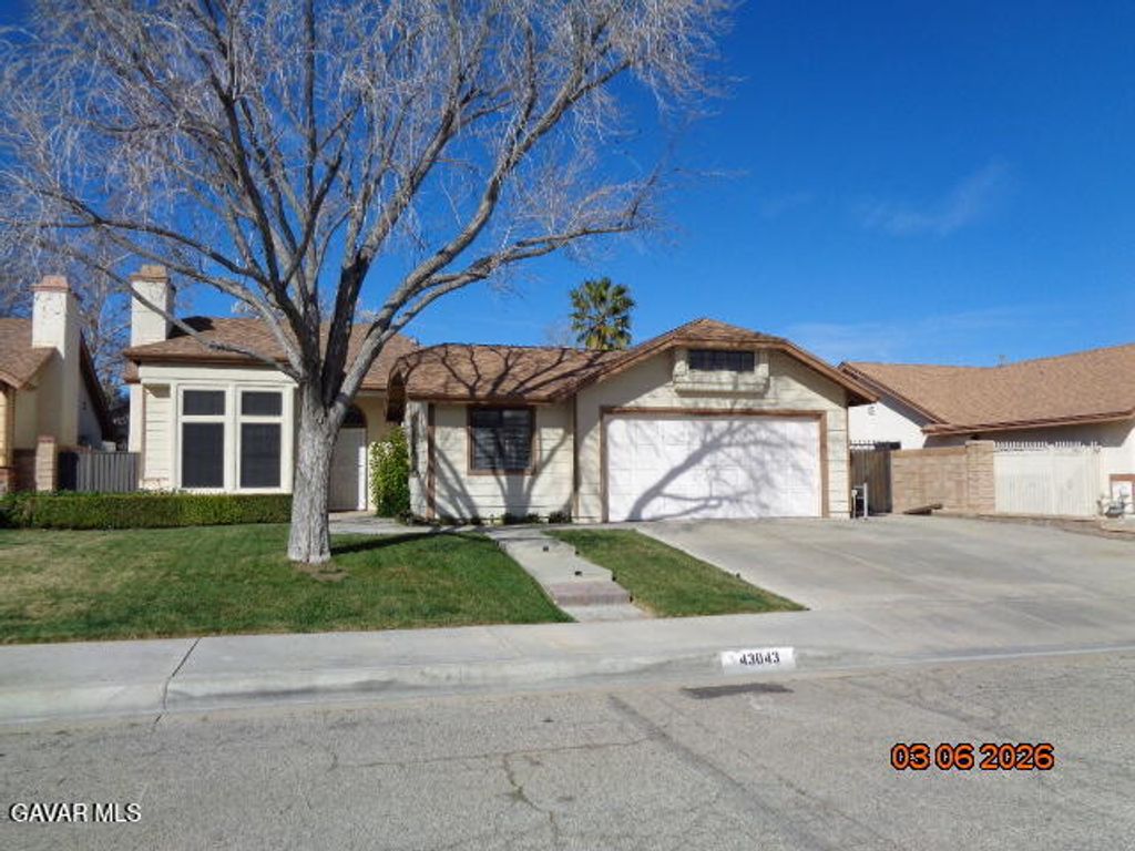 43043 Flag Street, Lancaster, CA 93536