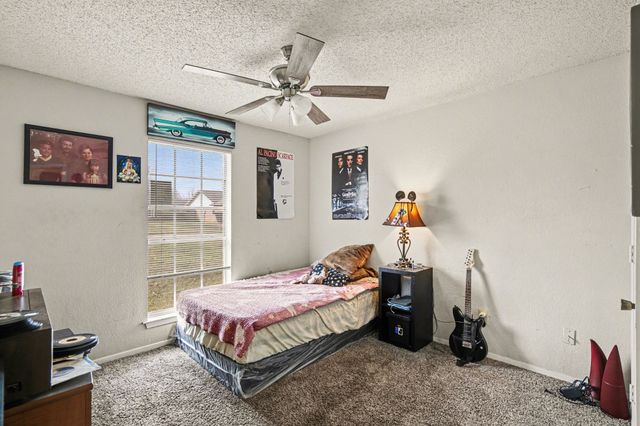 2808 Southpark Lane, Fort Worth, TX 76133