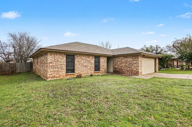 2808 Southpark Lane, Fort Worth, TX 76133
