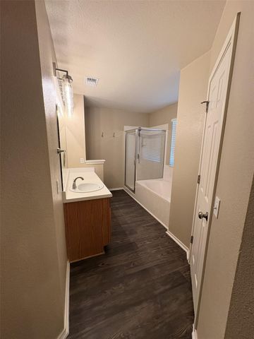 6808 Sabrina DR, Austin, TX 78747