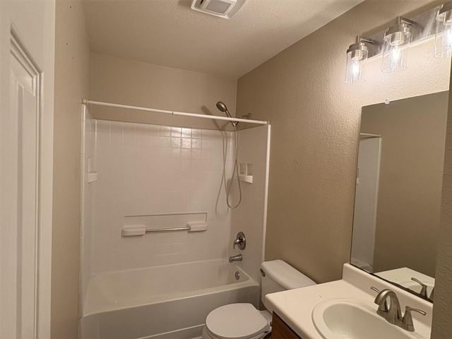 6808 Sabrina DR, Austin, TX 78747