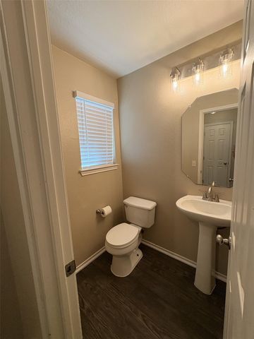6808 Sabrina DR, Austin, TX 78747
