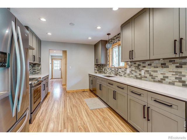 166 Cherokee Road, Lyons, CO 80540