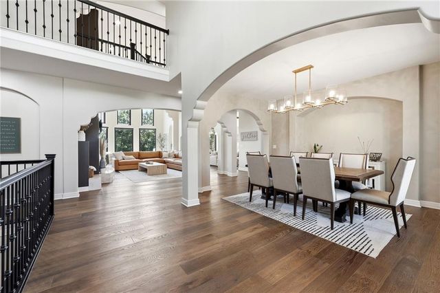 701 NE Shoreline Drive, Lee's Summit, MO 64064