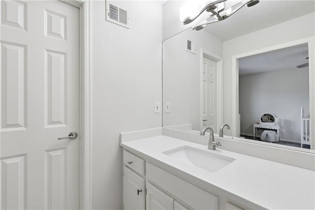 701 NE Shoreline Drive, Lee's Summit, MO 64064