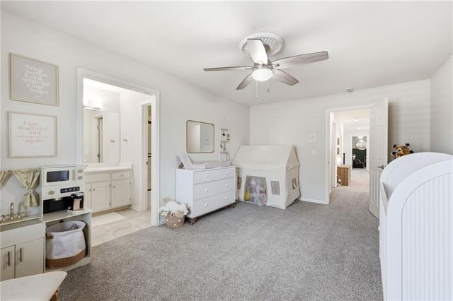 701 NE Shoreline Drive, Lee's Summit, MO 64064