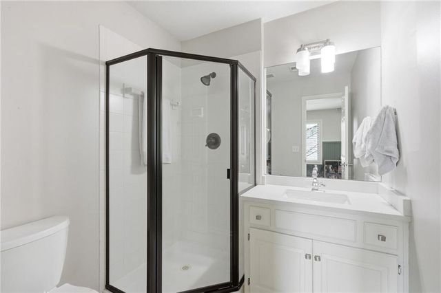 701 NE Shoreline Drive, Lee's Summit, MO 64064