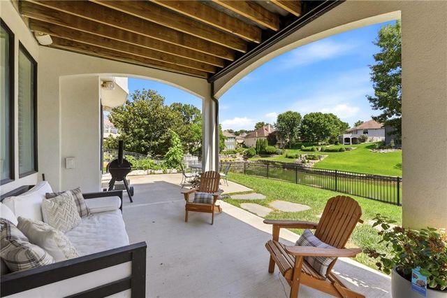 701 NE Shoreline Drive, Lee's Summit, MO 64064