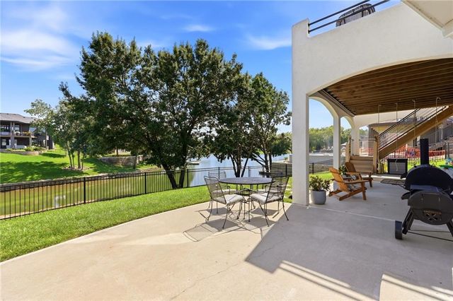 701 NE Shoreline Drive, Lee's Summit, MO 64064