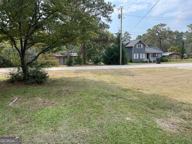 849 Prosperity Drive, Swainsboro, GA 30401