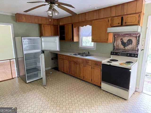 849 Prosperity Drive, Swainsboro, GA 30401