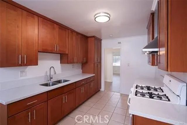 1235 W San Bernardino, Covina, CA 91722