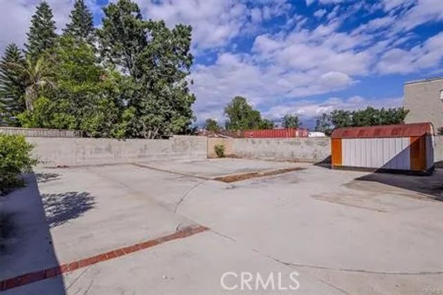 1235 W San Bernardino, Covina, CA 91722