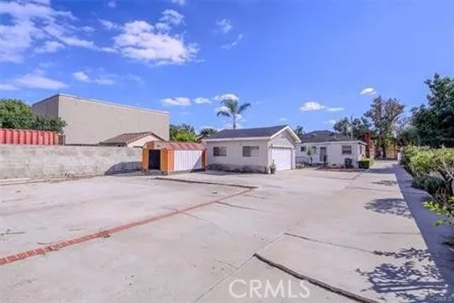1235 W San Bernardino, Covina, CA 91722