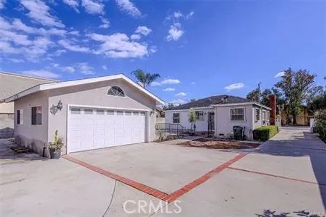 1235 W San Bernardino, Covina, CA 91722